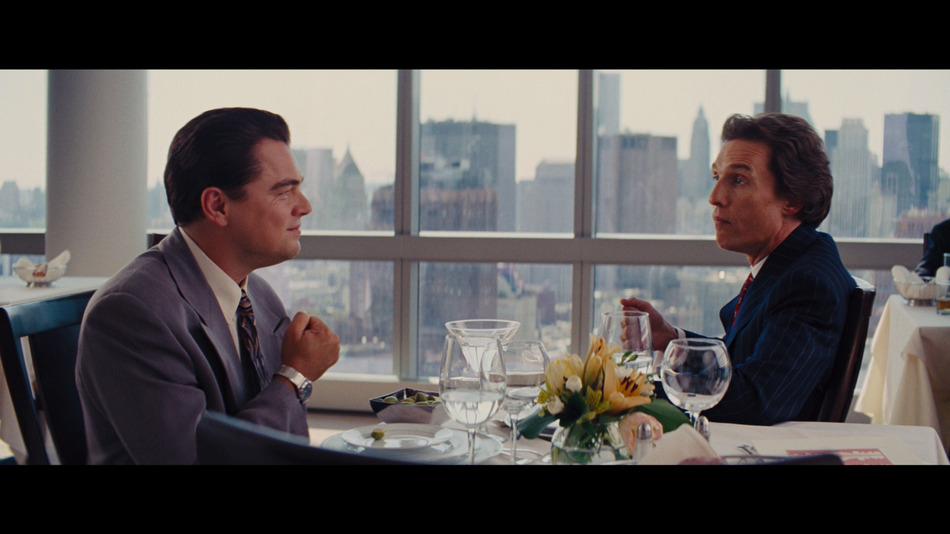 captura de imagen de El Lobo de Wall Street Blu-ray - 2