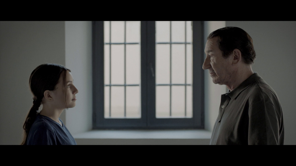 captura de imagen de Magical Girl Blu-ray - 1