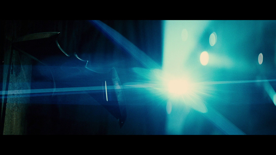 captura de imagen de Batman v Superman: El Amanecer de la Justicia - Edición Libro Blu-ray - 3