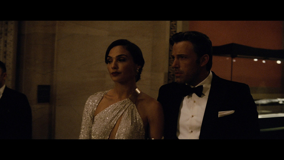 captura de imagen de Batman v Superman: El Amanecer de la Justicia - Edición Libro Blu-ray - 7