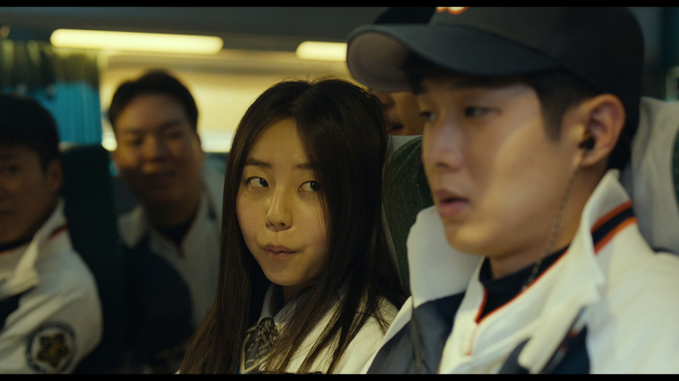 captura de imagen de Train to Busan - Edición Metálica Blu-ray - 6