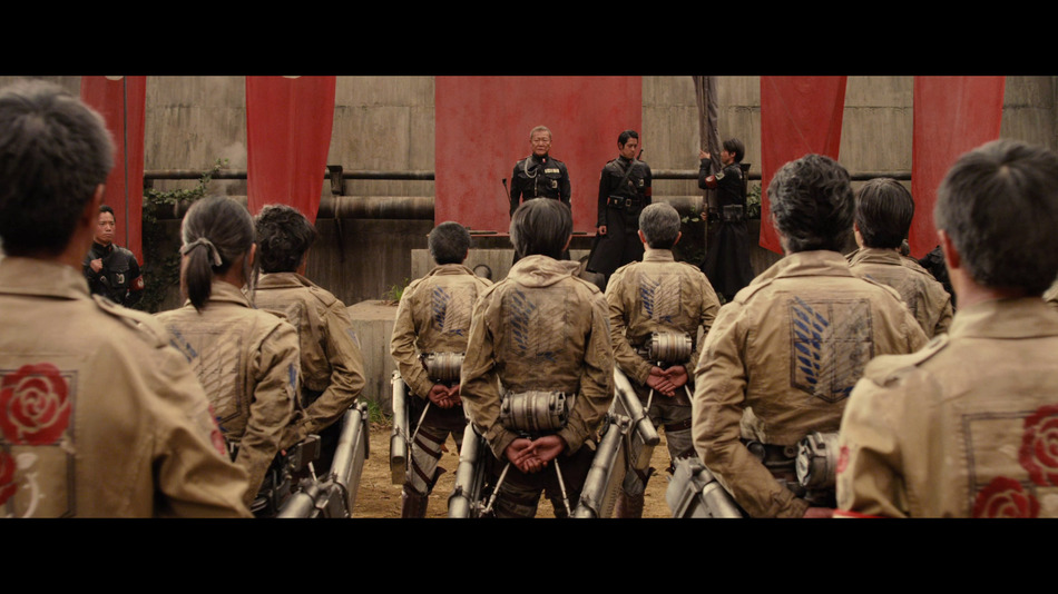 captura de imagen de Ataque a los Titanes: Partes 1 y 2 Blu-ray - 9