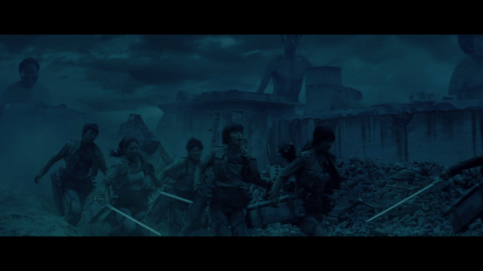 captura de imagen de Ataque a los Titanes: Partes 1 y 2 Blu-ray - 13