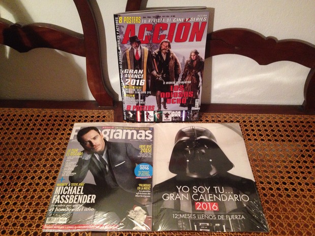Revistas, calendario 2016 y pósters