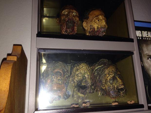 TWD3 Zombie's heads tank (1)