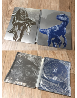 Foto de uno de los tres steelbooks 