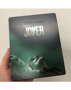Brillo parcial en el steelbook TEASER de Joker