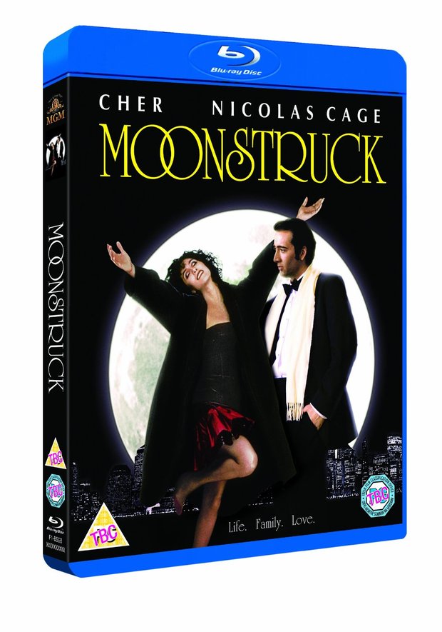 "Moonstruck" anunciado en Reino Unido para enero de 2014.