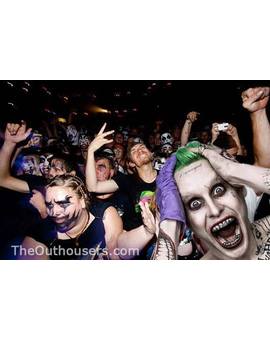 Mientras tanto en el hole in the sky festival