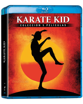 Alguien que la tenga y me pueda ayudar. ¿Tiene esta edición extras?