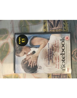 Película altamente deseada, pero descatalogada. Es DVD y no trae español pero por 1.5 euros  