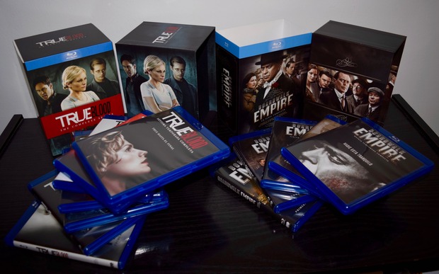 Estas dos pedazo de series que me acaban de llegar!