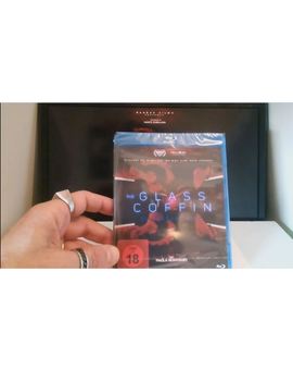 Unboxing, El Ataúd De Cristal 