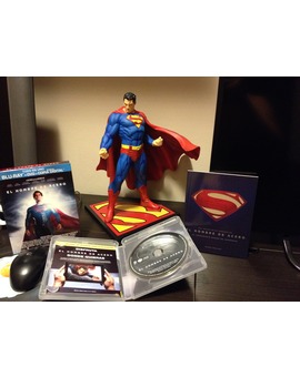 Superman, Clark Kent, Kal-El, o el tontín del ricito y las gafapastas... pero que te da hostias como panes