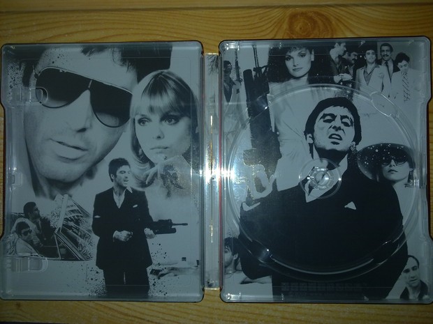 Interior del Steelbook de Scarface