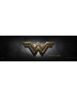 Primer vistazo al logo de Wonder Woman