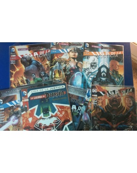 Grandes historias de Wonder Woman 4: "Liga de la Justicia La Guerra de Darkseid" 