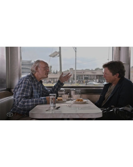 Doc y Marty discuten acerca de las predicciones de ‘Regreso al Futuro 2’
