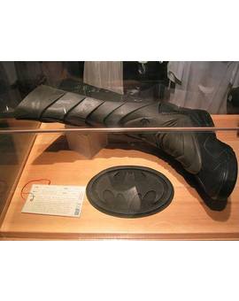 Las Nike Air Jordan VI modificadas que Michael Keaton usó como botas de Batman.