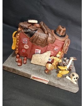 DIORAMA MALETA INDIANA JONES HECHO A MANO