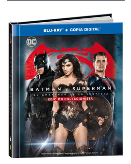 Una pregunta compañeros, este digibook que portada tiene?? Es que he visto que en algunos sitios sale este diseño y en otros solo superman?
