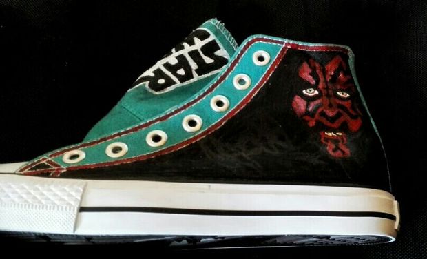 Mirad como me he customizado las zapas