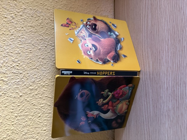 Recién llegada mi steelbook de Hoppers de Amazon.com