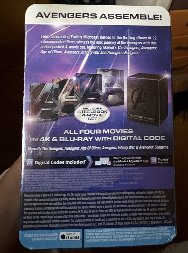 Preparándome para doomsday, colección metálica vengadora