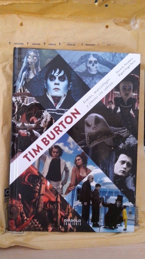 "Tim Burton: Simios, Murciélagos y Jinetes sin cabeza" de David G. Panadero & Miguel Ángel Parra