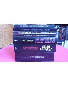 Feliz Día Del Libro | Os dejo una foto de uno de mis libros favoritos (Mi colección Millennium)