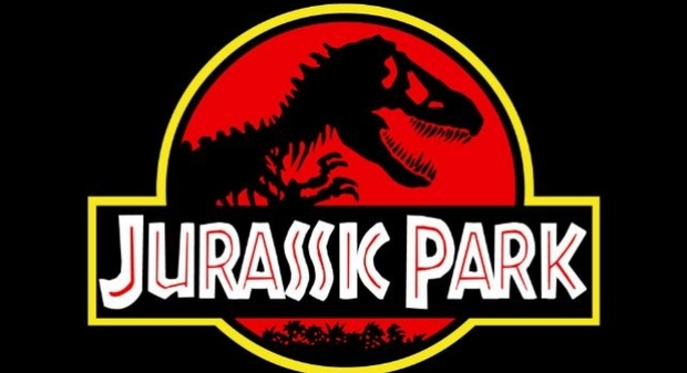 Un hombre recrea 'Jurassic Park' en miniatura para su mascota