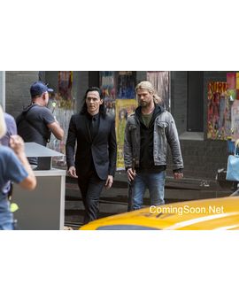 Fotos del rodaje de 'Thor: Ragnarok' muestran a un nuevo y misterioso personaje