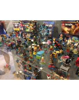 Off topic: Para aquellos a los que les guste coleccionar figuras de Lego, LEGO Dimensions se presenta en Madrid con un centenar de figuras