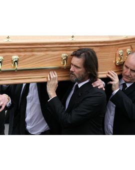 Demandan a Jim Carrey como presunto culpable del suicidio de su novia
