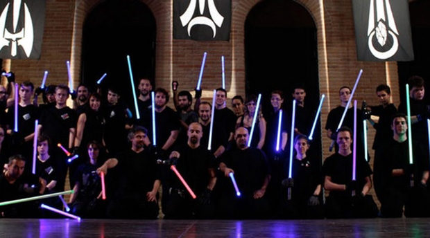 'Star Wars': Lucasfilm denuncia a una escuela Jedi que enseña a usar espadas láser