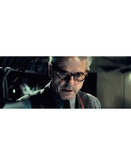 ¿En quién se inspiró Jeremy Irons para hacer de Alfred Pennyworth?  