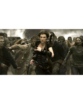 ¿Por qué George A. Romero no dirigió la primera película de 'Resident Evil'?