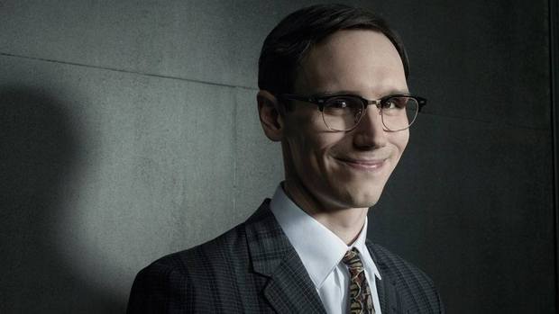 "Gotham": primer vistazo a Edward Nygma como el villano Enigma 