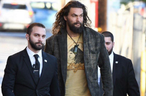 Humor de domingo: Los guardaespaldas de Jason Momoa, o cómo no sentirte realizado en tu trabajo