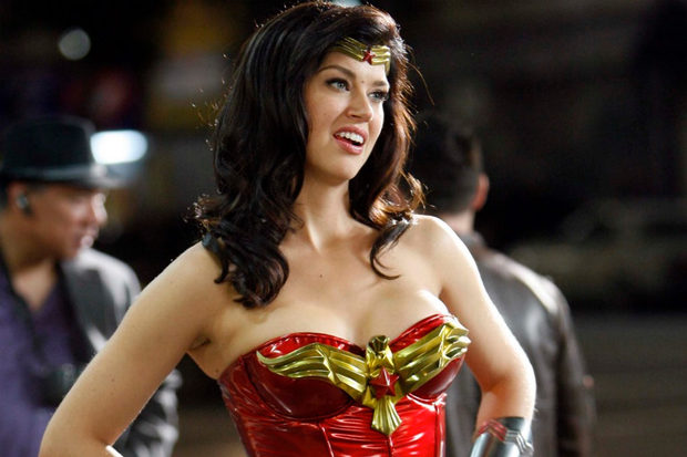 El difícil camino para llevar a Wonder Woman a la pantalla: Los 8 intentos más alucinantes
