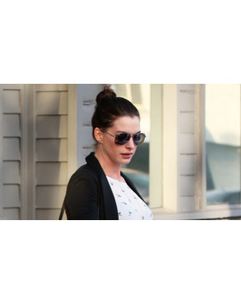 Anne Hathaway estalla y acusa de sexistas a los medios de comunicación