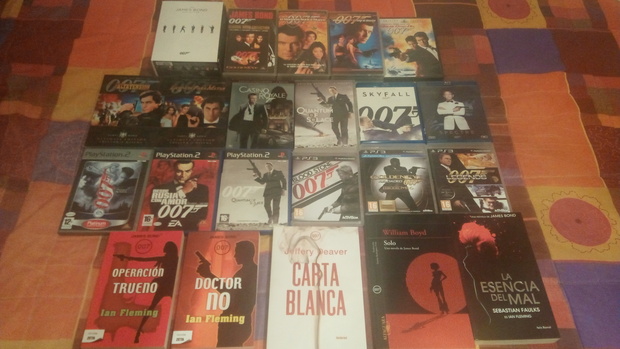 Homenaje a Roger Moore. Mi colección de James Bond