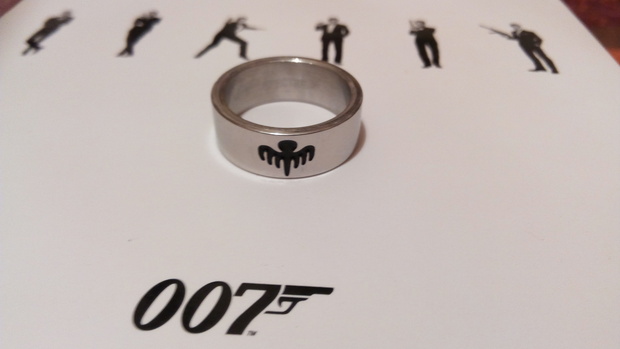 Mi friki-compra por Aliexpress: El anillo de Spectre