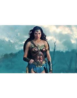 'Wonder Woman', a punto de convertirse en la película más taquillera dirigida por una mujer y de superar en la taquilla de EE.UU a 'El Hombre de Acero' de Henry Cavill