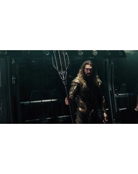 Aquaman consuela a un niño preocupado por Superman en la Comic Con