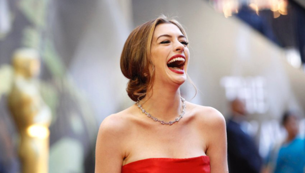 Anne Hathaway, a punto de ser Barbie en la película de carne y hueso