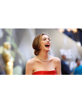 Anne Hathaway, a punto de ser Barbie en la película de carne y hueso