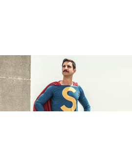 Imágenes de Luisa, Jaime y Agata, los otros personajes de ‘Superlopez’