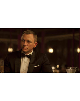 Apple y Amazon también quieren los derechos de James Bond