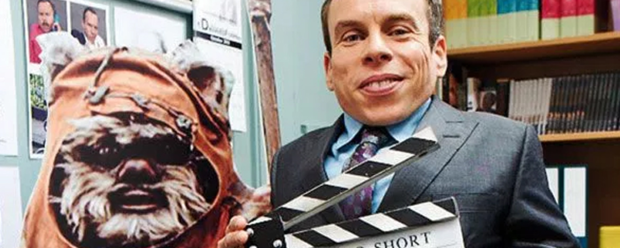 'Star Wars': Revelado el papel de Warwick Davis en la película sobre la juventud de Han Solo 
